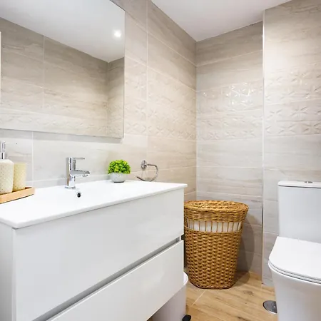 Home2book Beachside Cristianos & Pool * 洛斯克里斯蒂亚诺斯